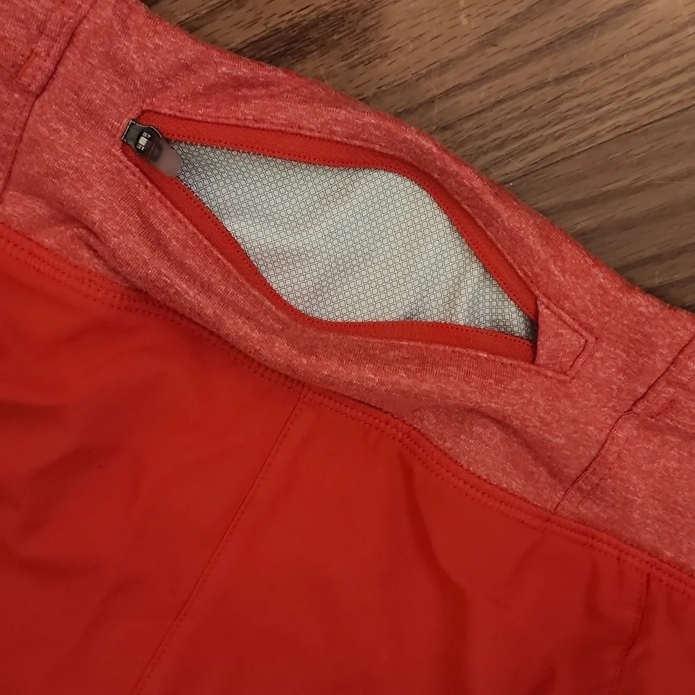 Nike running shorts med‎